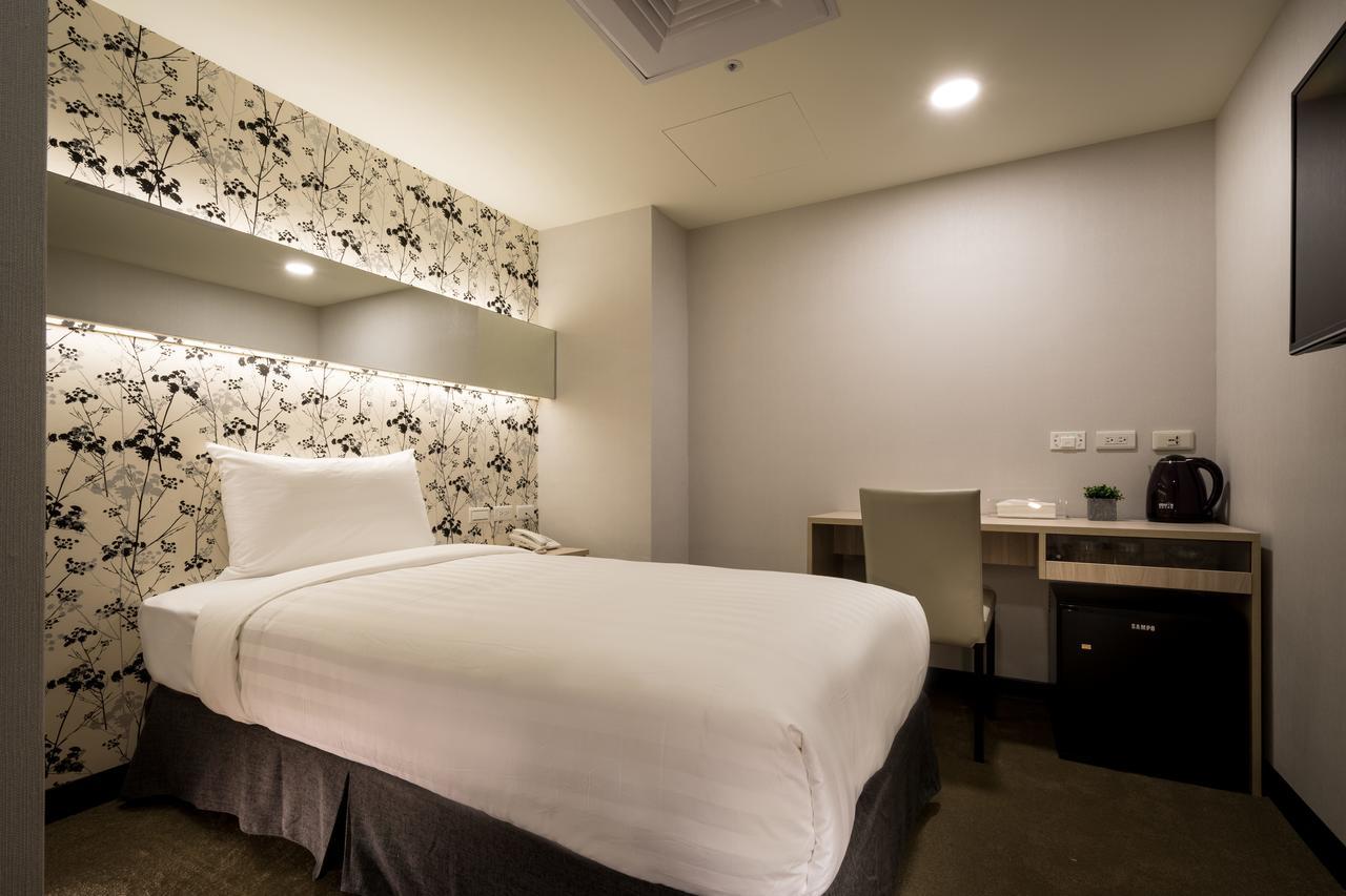 Urhome Hotel Taipei Exterior photo