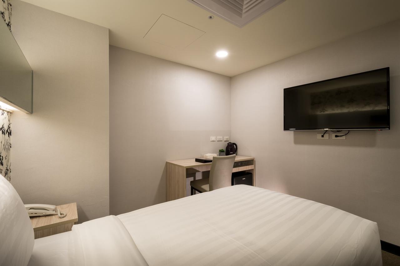 Urhome Hotel Taipei Exterior photo
